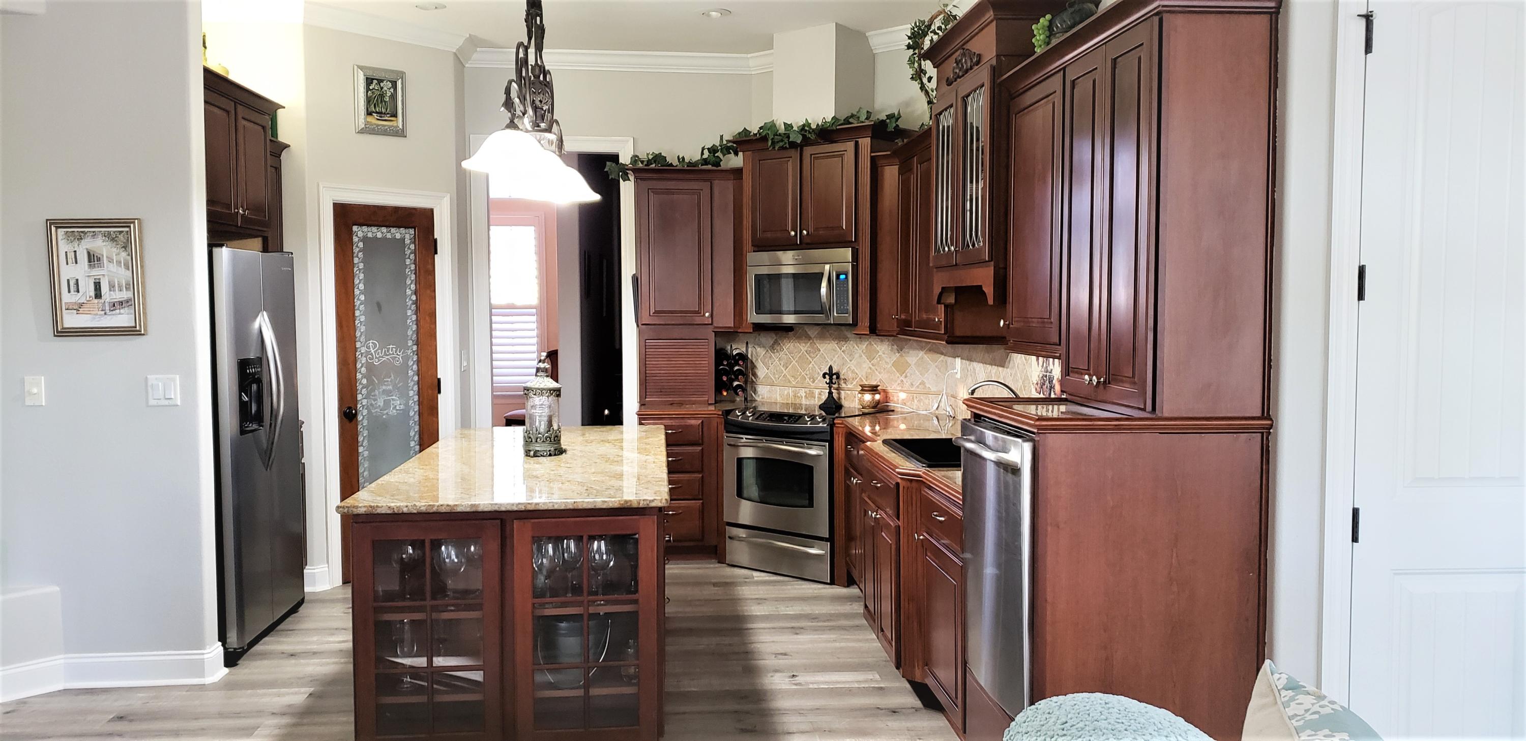 9008 Rushing River Way Niceville, FL 32578 - Photo 10 of 26 Gallery Image 10