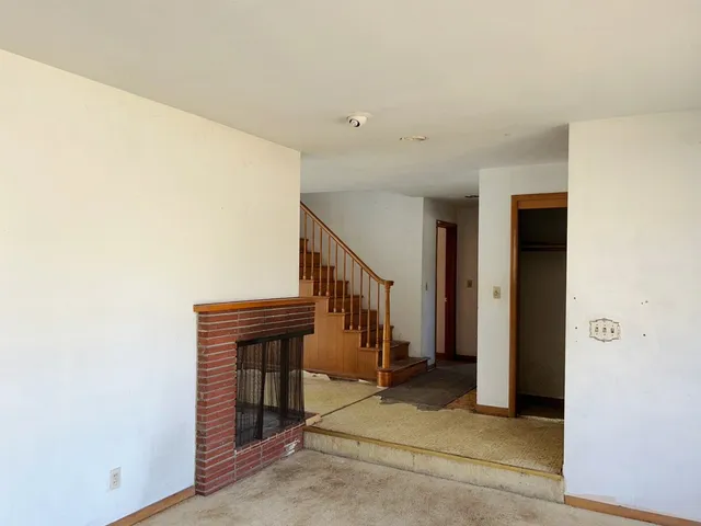 $100,000 | 44 Strasma W Drive, Kankakee, IL 60901