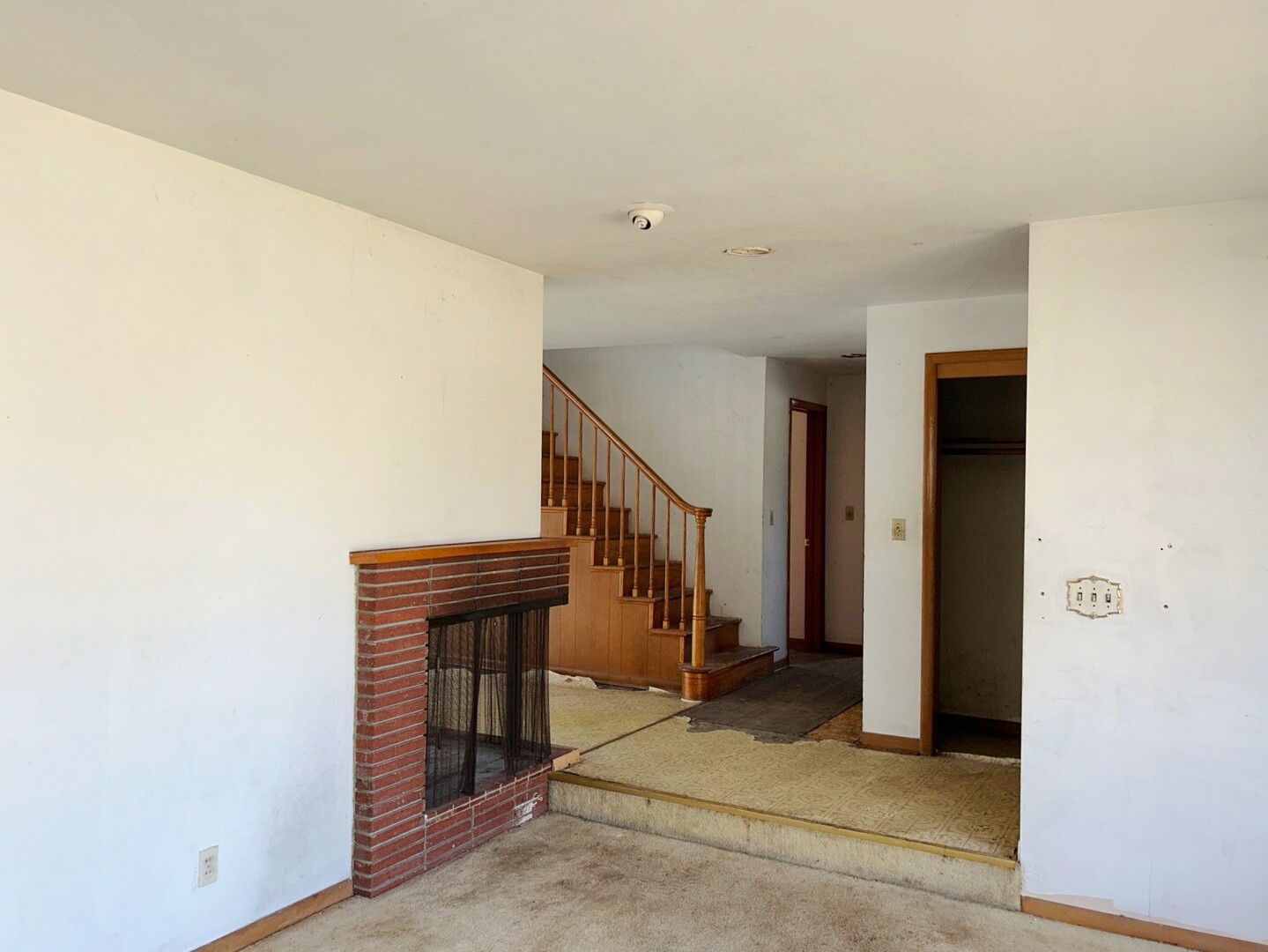 44 Strasma W Drive Kankakee, IL 60901 - Photo 14 of 20 a view of a hallway with staircase