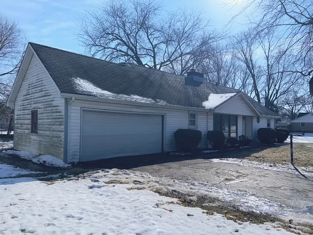 $100,000 | 44 Strasma W Drive, Kankakee, IL 60901