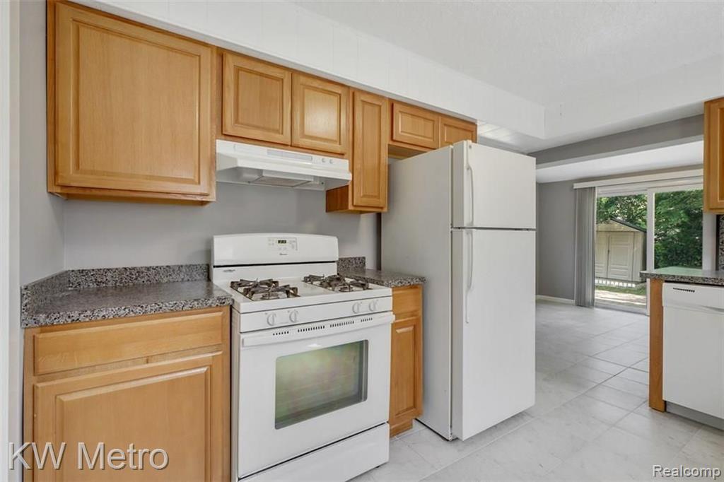 3508 West Webster Road Royal Oak, MI 48073 - Photo 7 of 25
