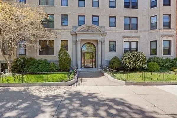 $3,650 | 61 Park Drive, Unit 10, Boston, MA 02215