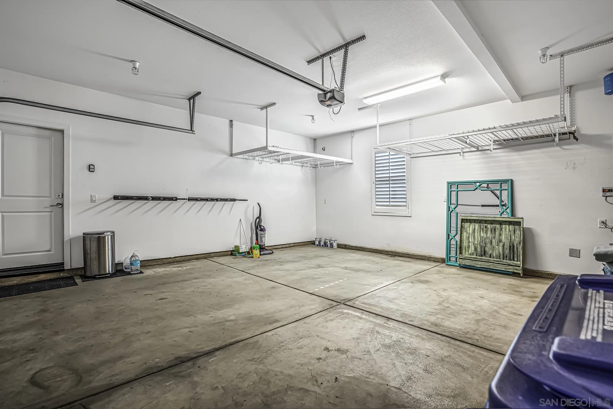 145 Stonesteps Way Encinitas, CA 92024 - Photo 19 of 25 a view of a garage