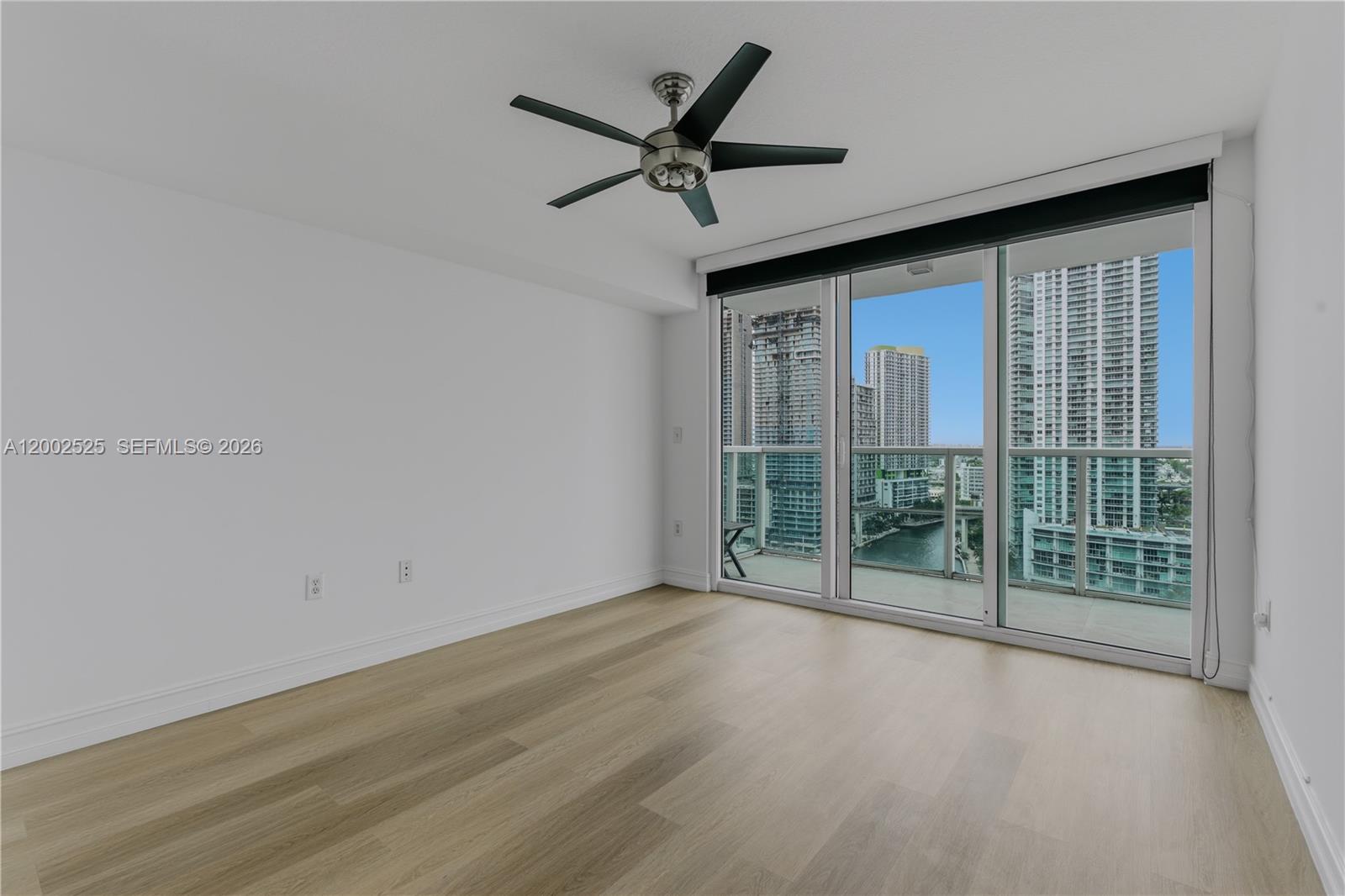 31 Southeast 5th Street, Unit 2301 Miami, FL 33131 - Photo 13 of 50