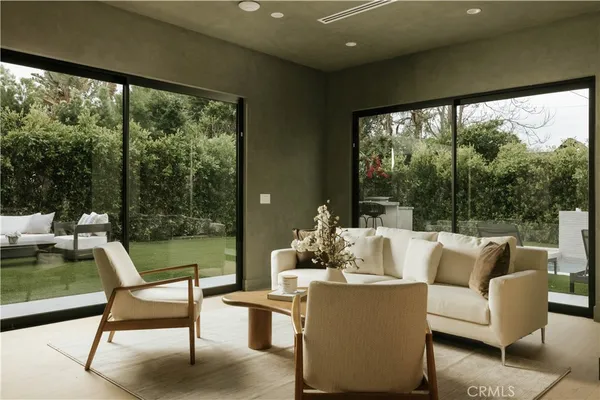 $3,990,000 | 4273 Murietta Avenue, Sherman Oaks, CA 91423