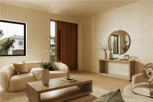 $3,990,000 | 4273 Murietta Avenue, Sherman Oaks, CA 91423