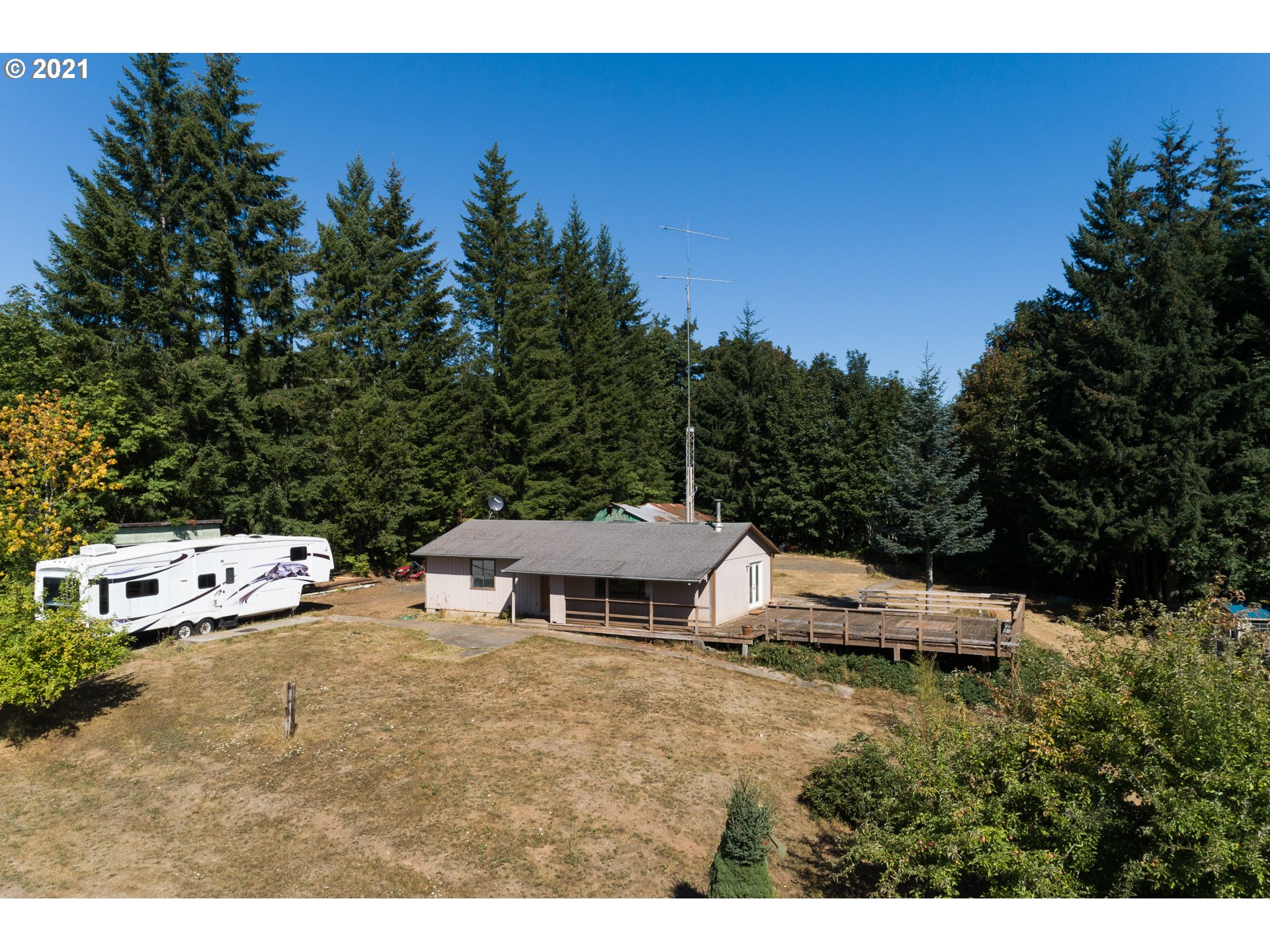 56733 Walker Road Scappoose, OR 97056 - Photo 4 of 18 Gallery Image 4