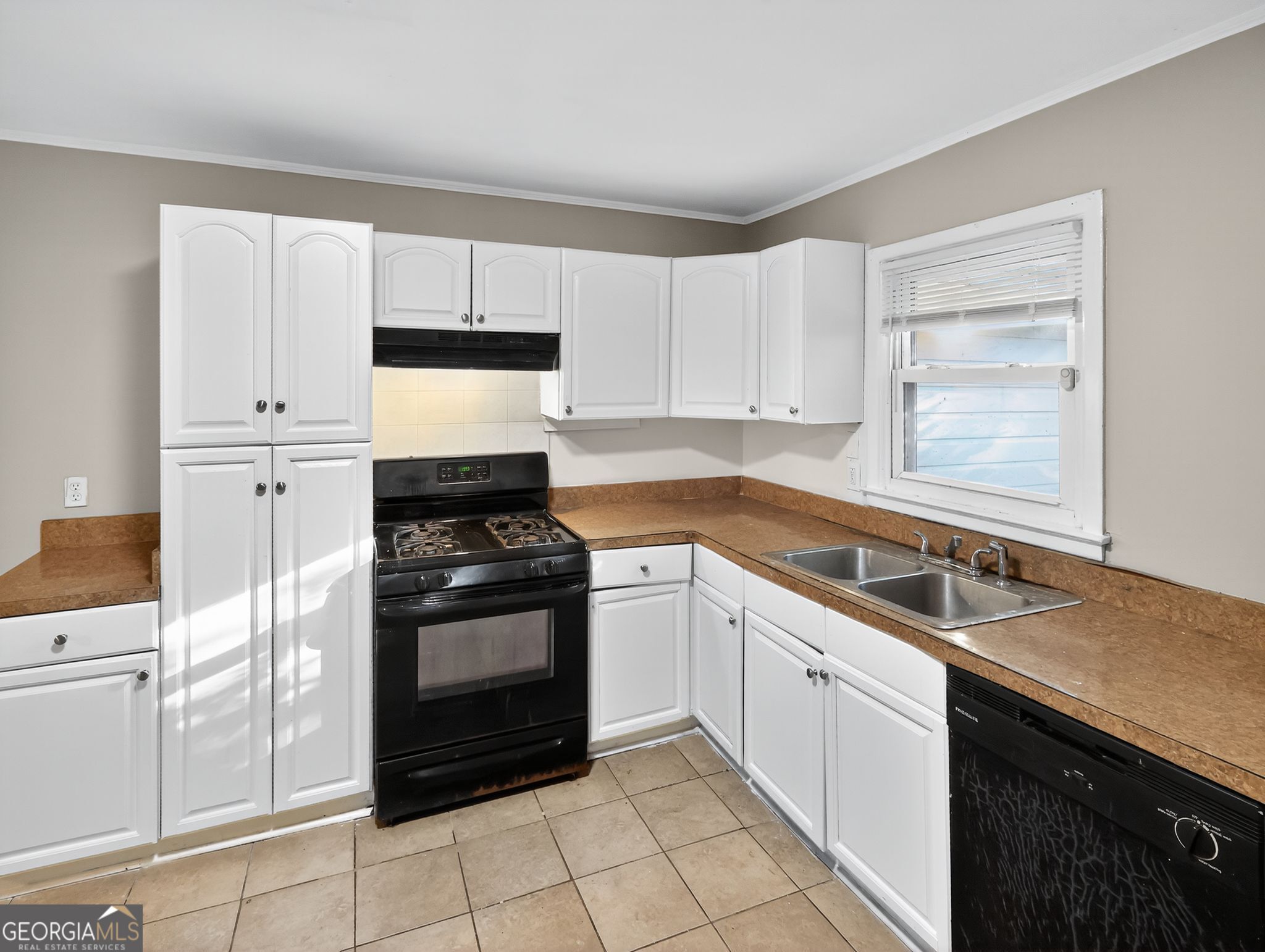 3888 Panthersville Road Ellenwood, GA 30294 - Photo 11 of 39