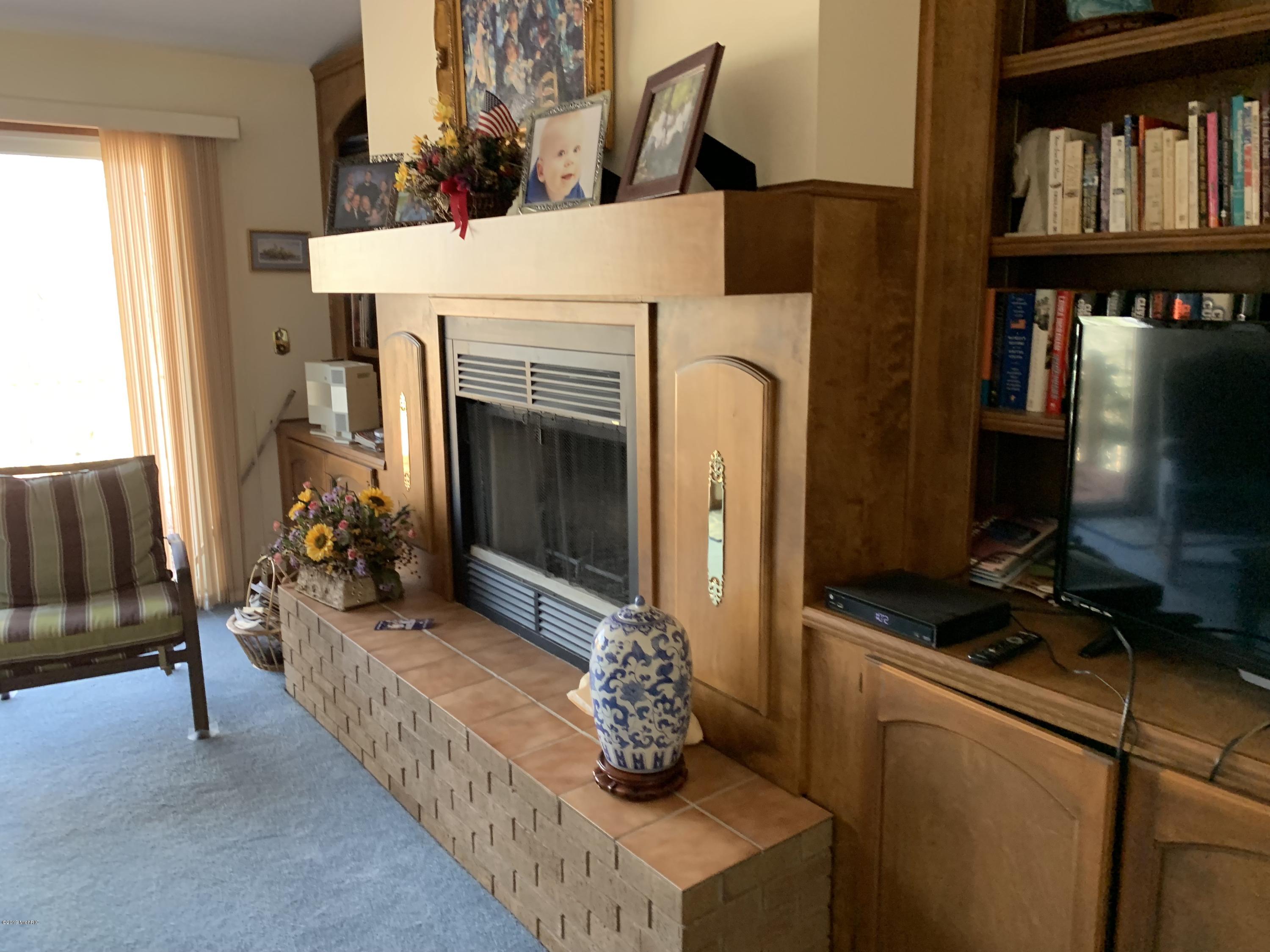 1576 Ivanhoe Road Ludington, MI 49431 - Photo 10 of 25 %0sEyEEGS5il0RxZLzYcNA