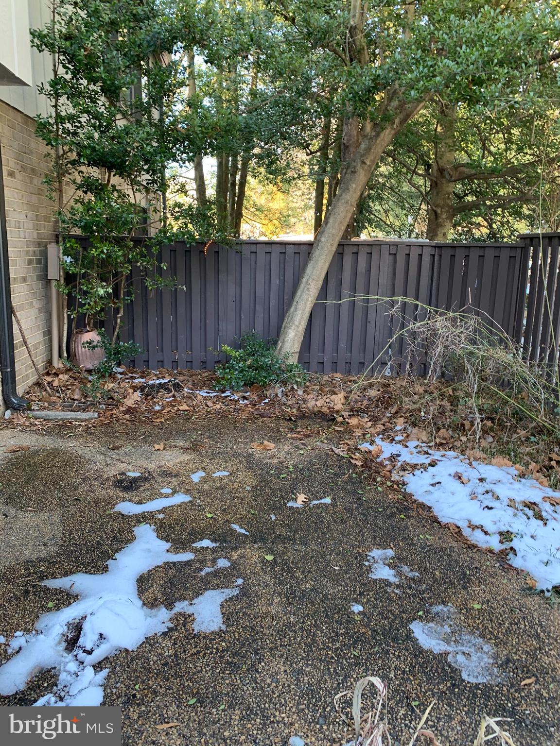 1777 Ivy Oak Square, Unit 77 Reston, VA 20190 - Photo 4 of 4 Gallery Image 4