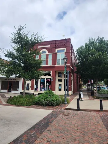 $1,475 | 203 North Dallas Street, Unit 203, Ennis, TX 75119