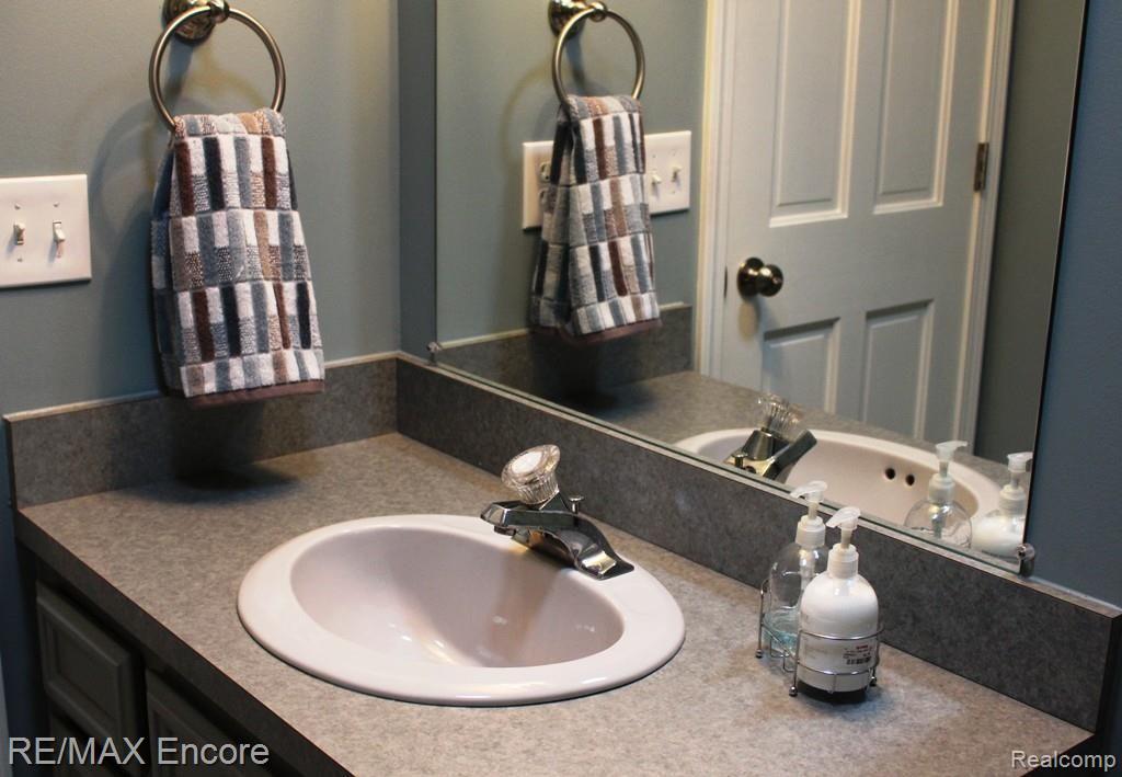 315 Rose Brier Drive Rochester Hills, MI 48309 - Photo 32 of 68