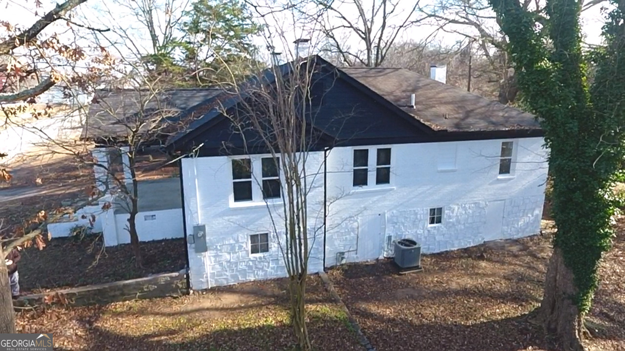 37 West Church Street Elberton, GA 30635 - Photo 33 of 37 a view of a house with a yard