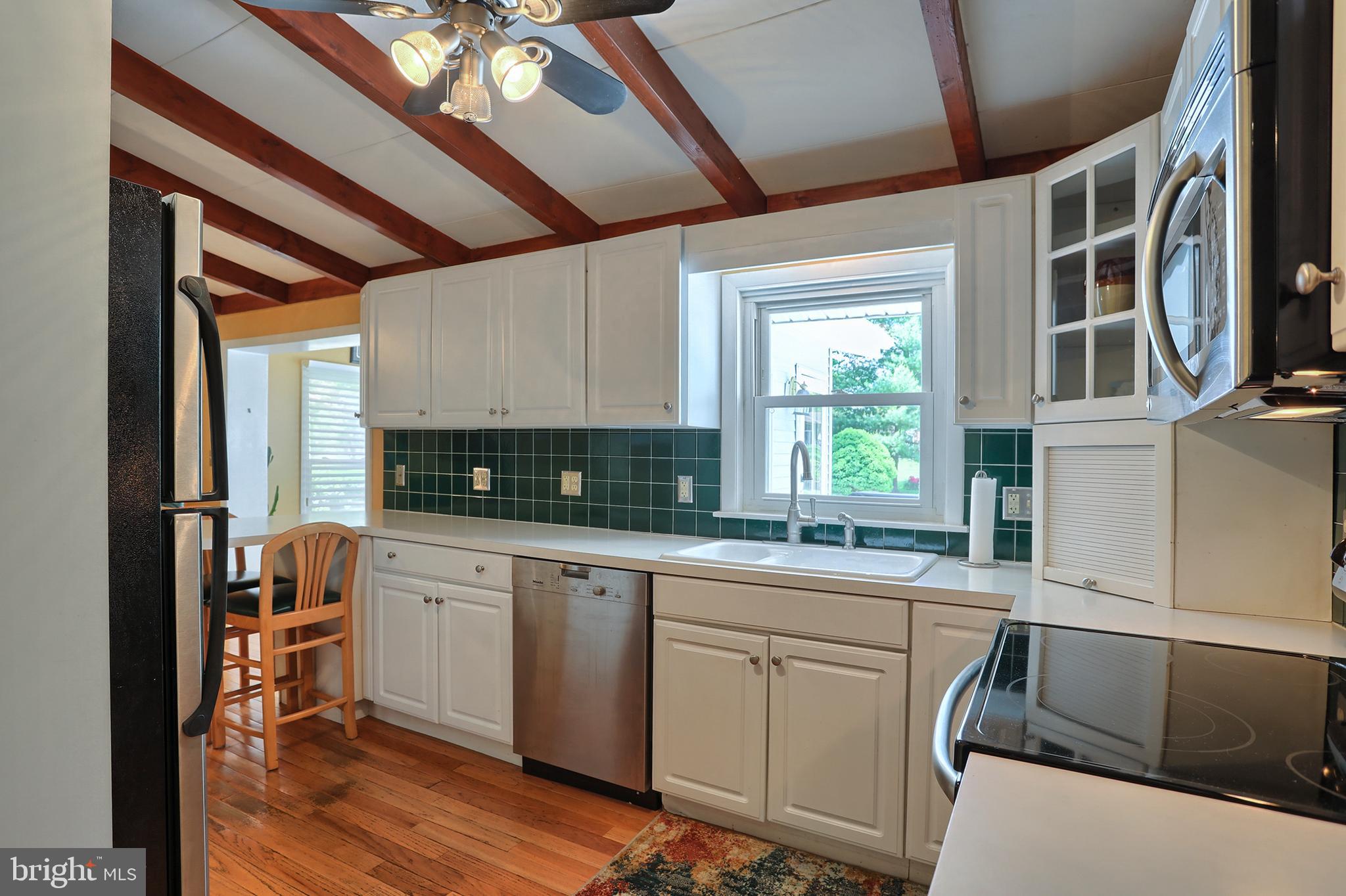 601 East Evergreen Road Lebanon, PA 17042 - Photo 13 of 51 Beautiful white cabinetry in this 13x8 kitchen