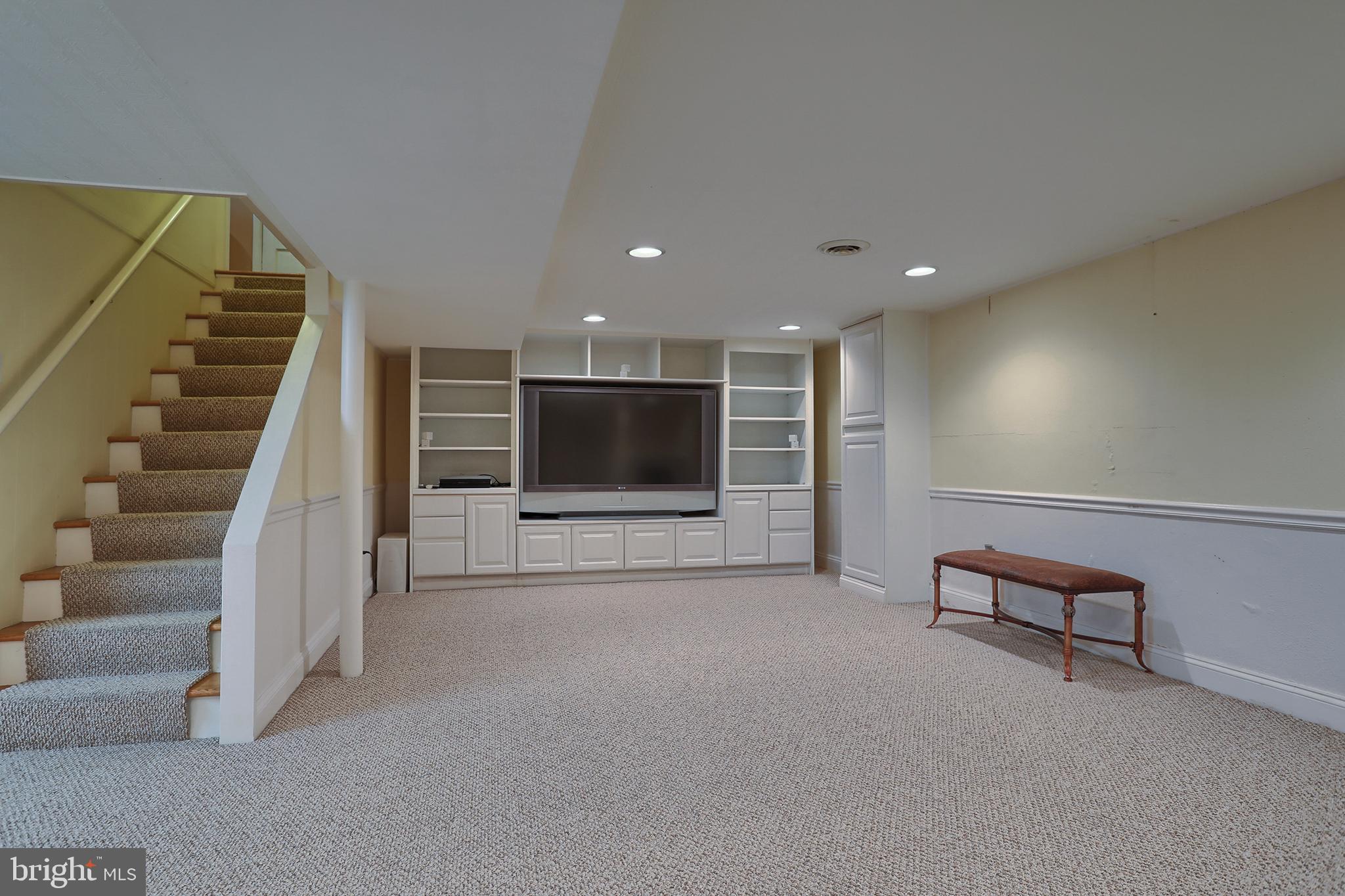 601 East Evergreen Road Lebanon, PA 17042 - Photo 23 of 51 Approximately 750+ SF below in LL