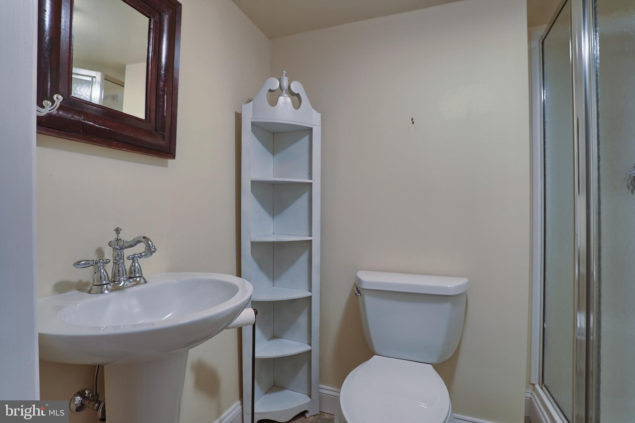 601 East Evergreen Road Lebanon, PA 17042 - Photo 26 of 51 2nd full bath w shower in LL