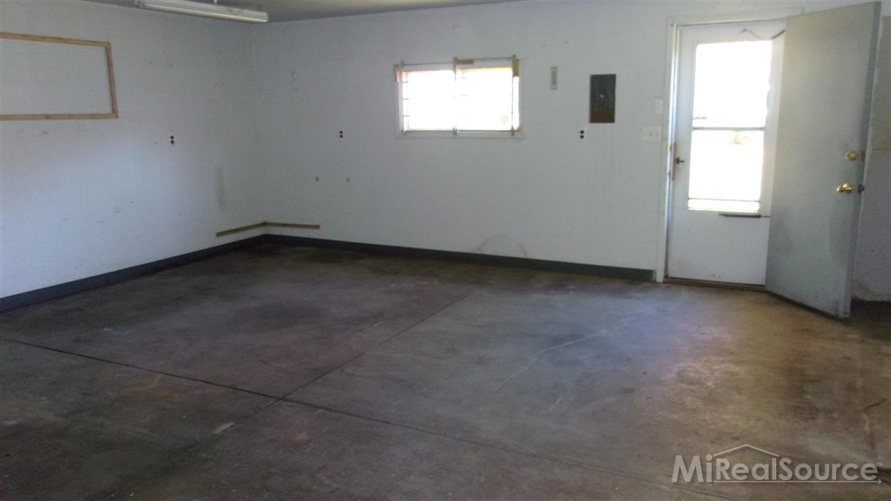 9173 Field Road Algonac, MI 48001 - Photo 9 of 30 31217890-8.JPG
