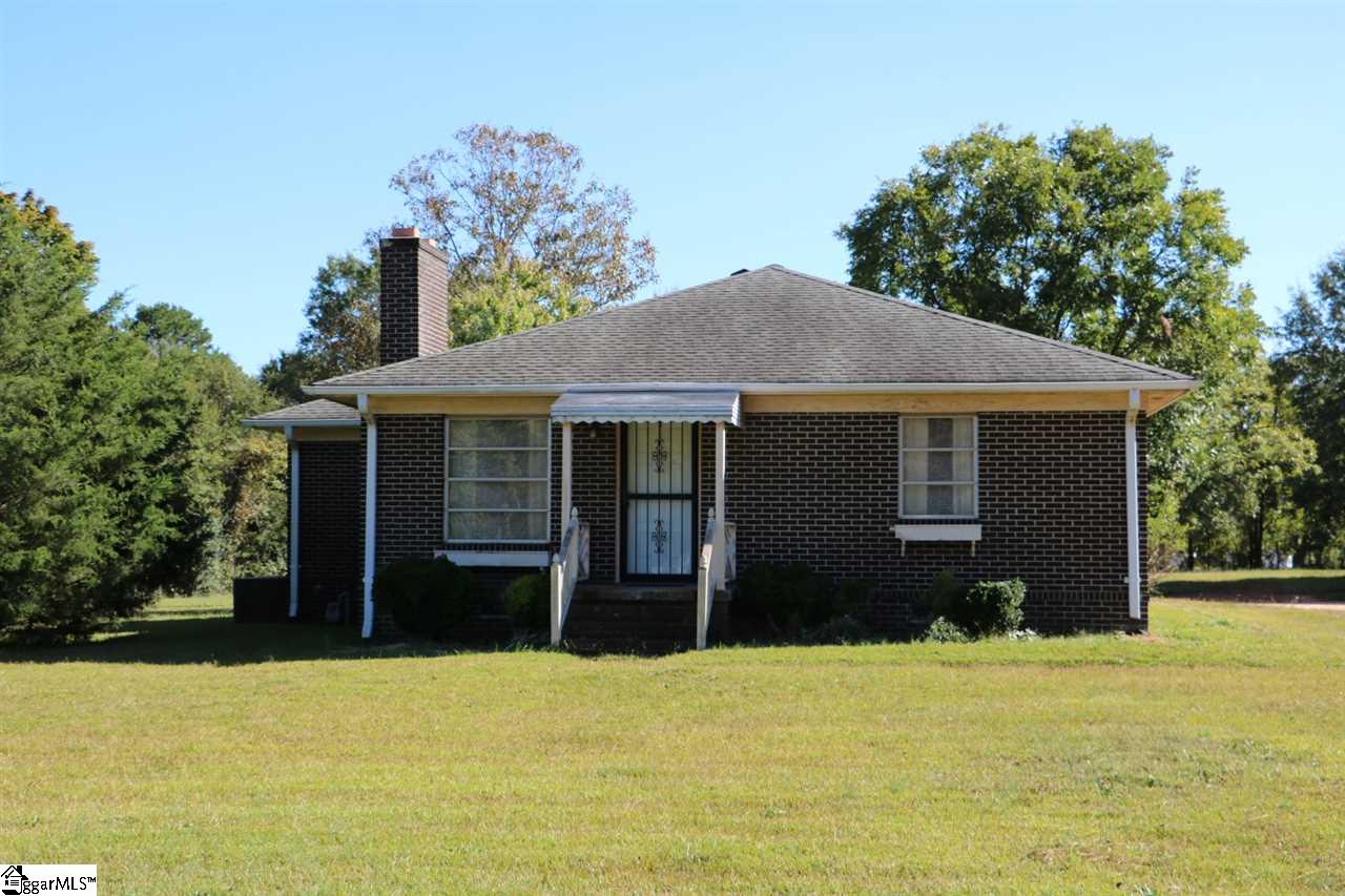 2422 Holiday Road Greer, SC 29651 - Photo 1 of 12