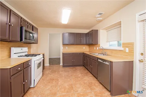$299,700 | 712 Brazos Drive, Temple, TX 76504