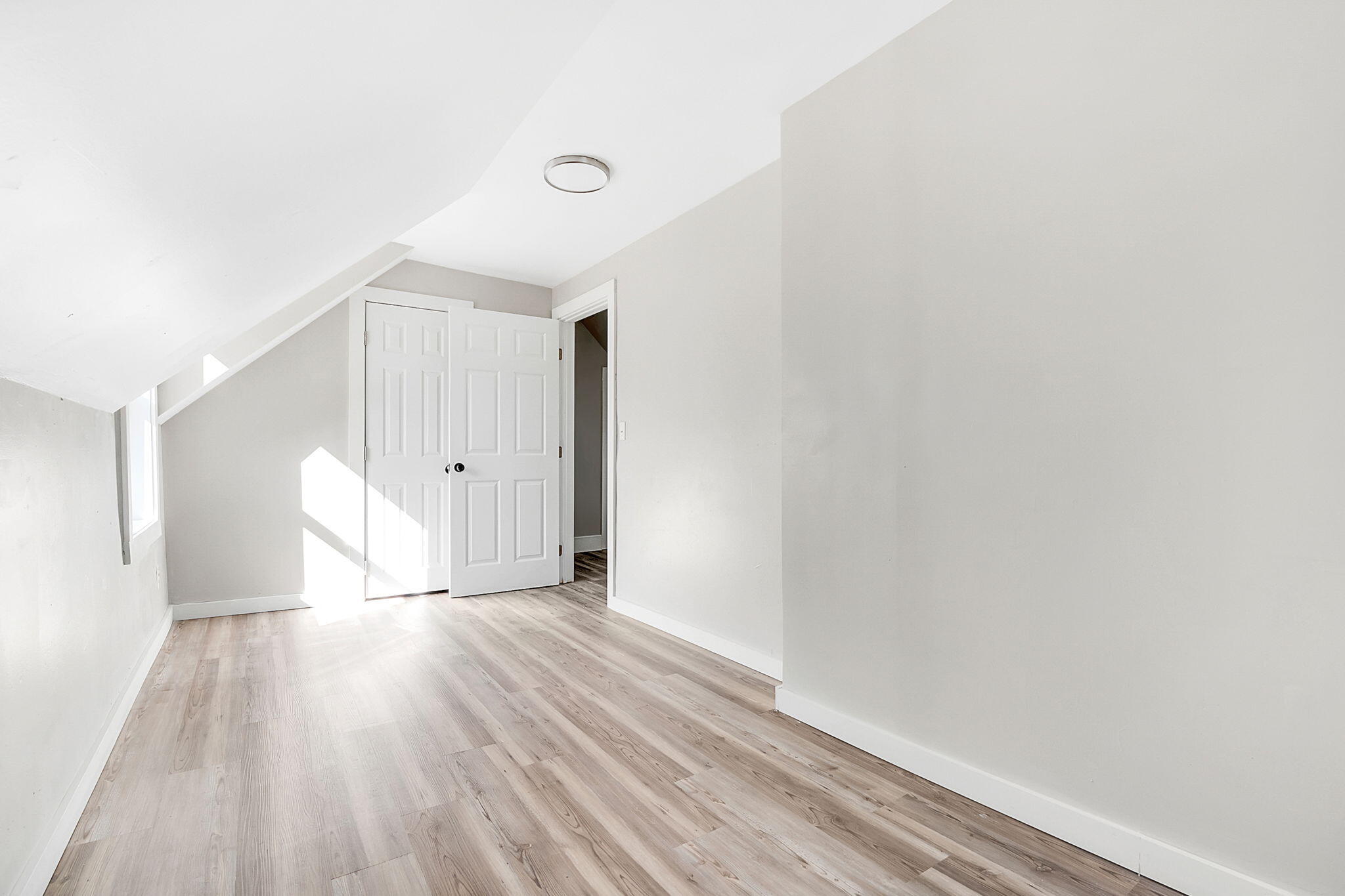 51 Spring Street Lewiston, ME 04240 - Photo 27 of 30 51Spring-37