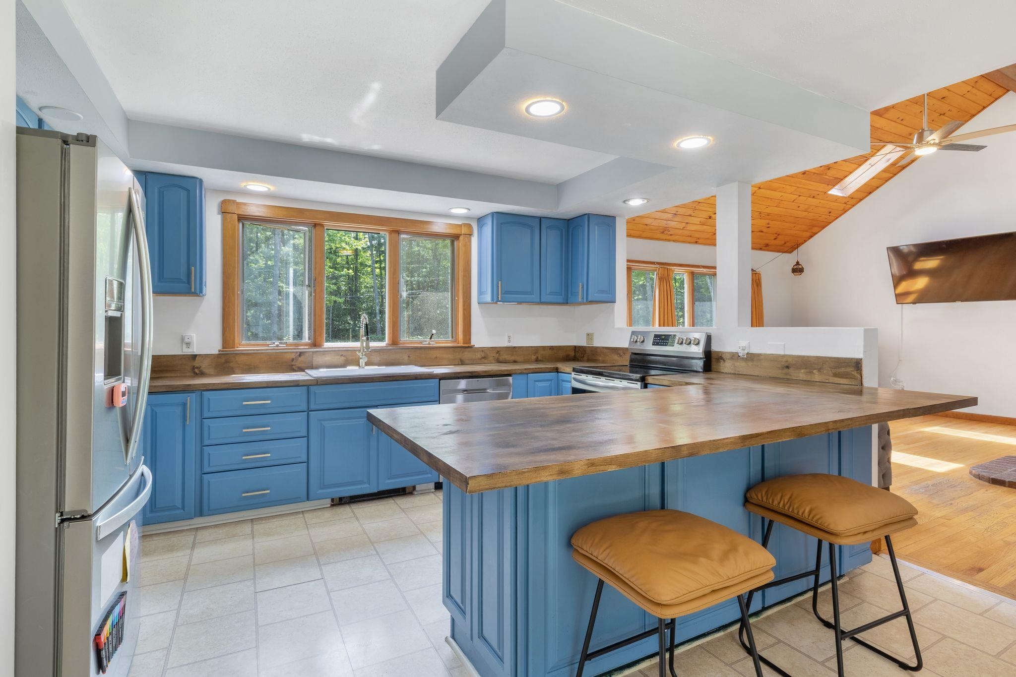 314 Wentworth Road Brookfield, NH 03872 - Photo 19 of 60