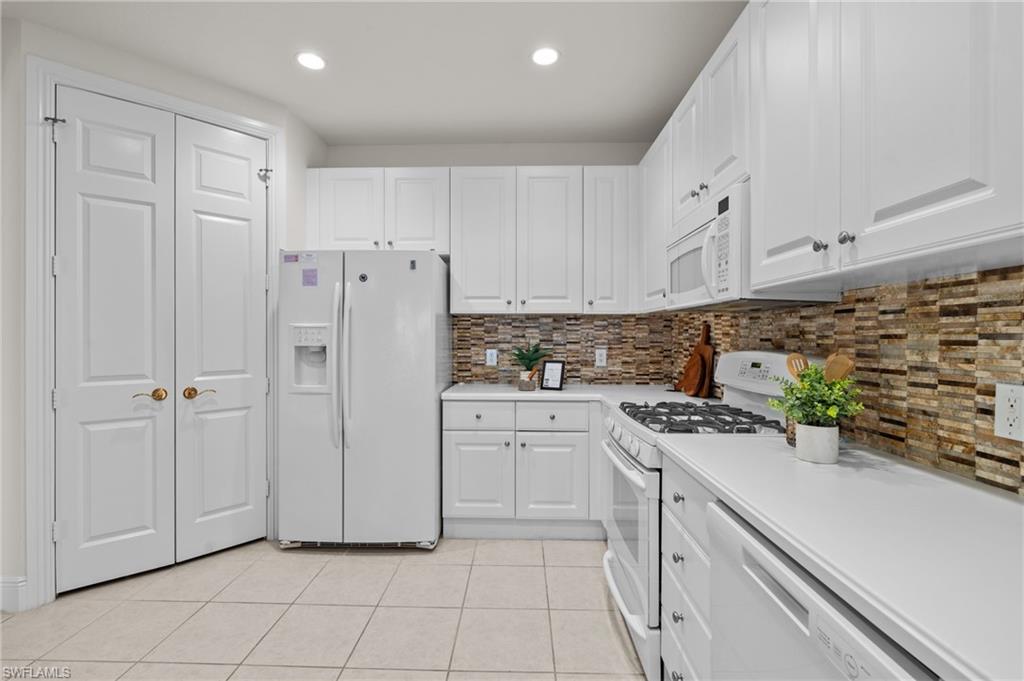 9083 Cascada Way, Unit 101 Naples, FL 34114 - Photo 7 of 39