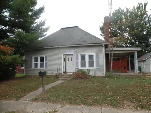 $69,900 | 266 West Spring Street, Bloomfield, IN 47424