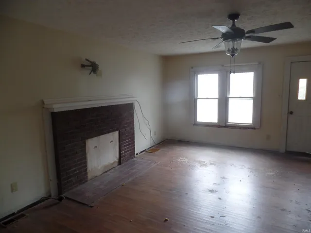 $69,900 | 266 West Spring Street, Bloomfield, IN 47424