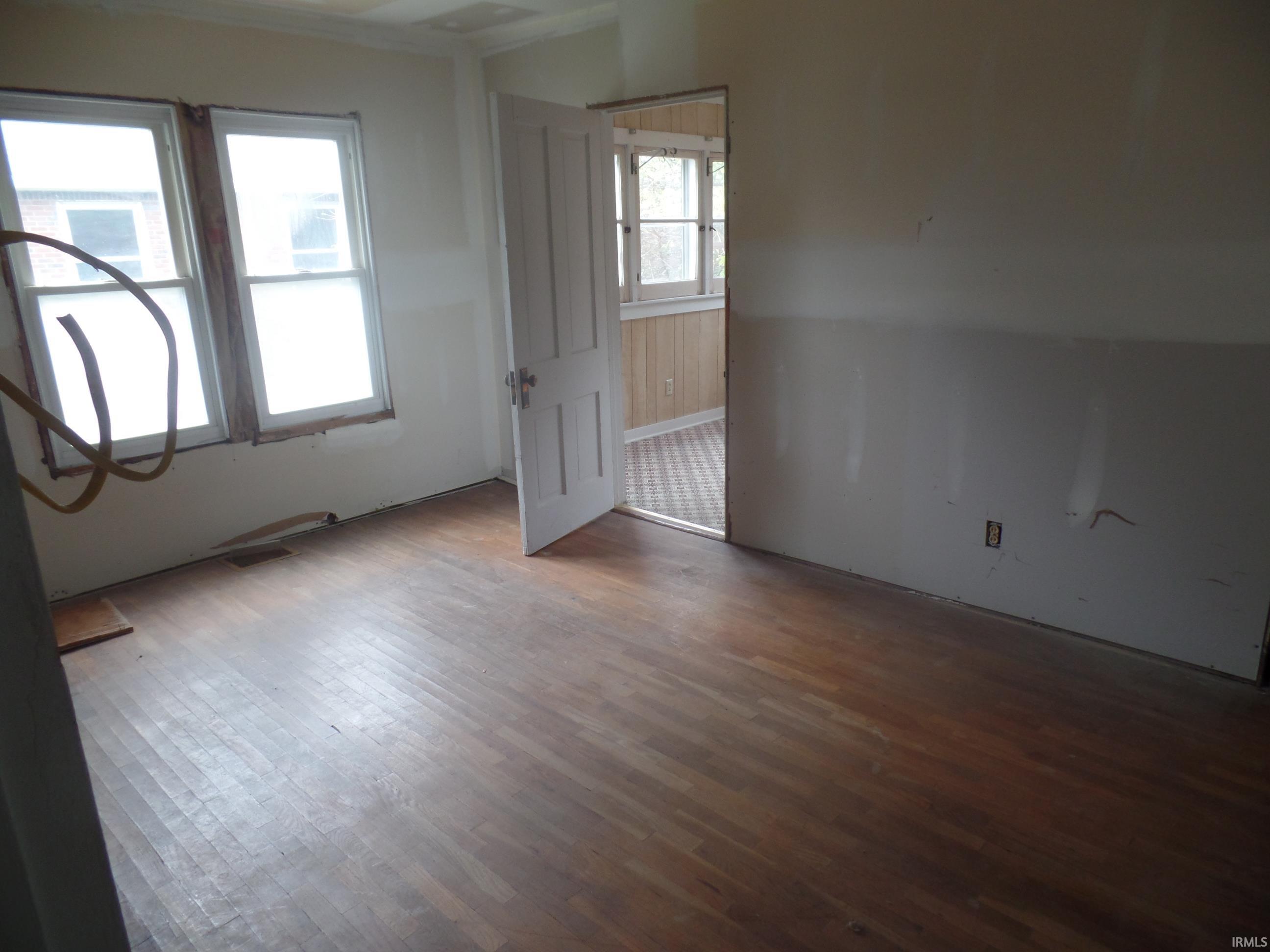 266 West Spring Street Bloomfield, IN 47424 - Photo 7 of 15 Gallery Image 7