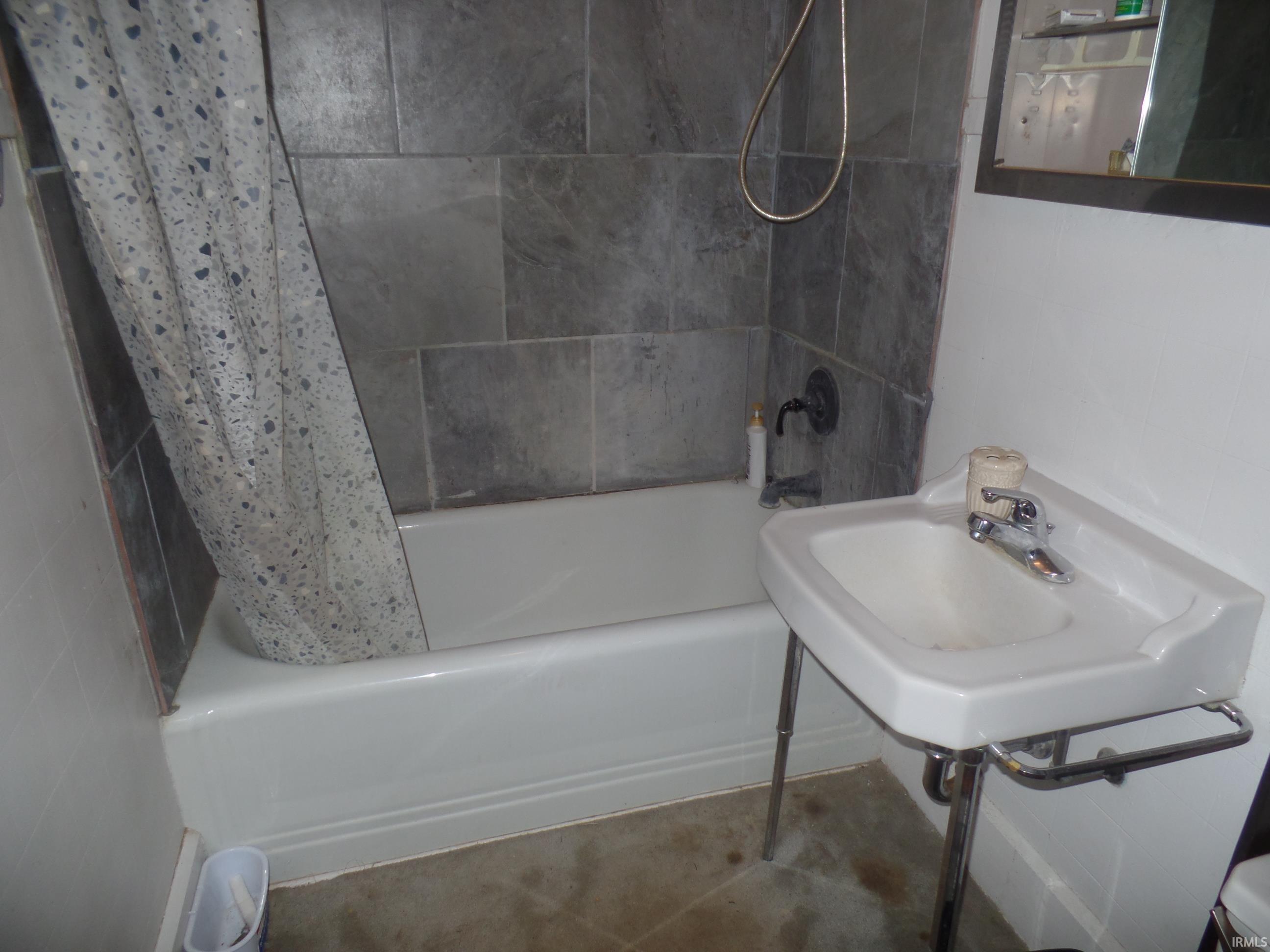 266 West Spring Street Bloomfield, IN 47424 - Photo 8 of 15 Gallery Image 8