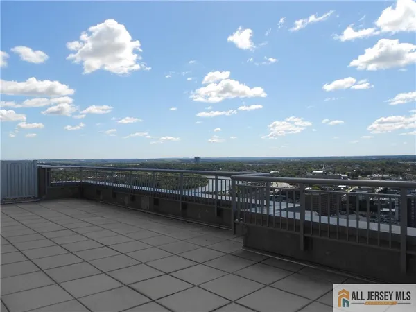 $2,990 | 1 Spring Street, Unit 2305, New Brunswick, NJ 08901