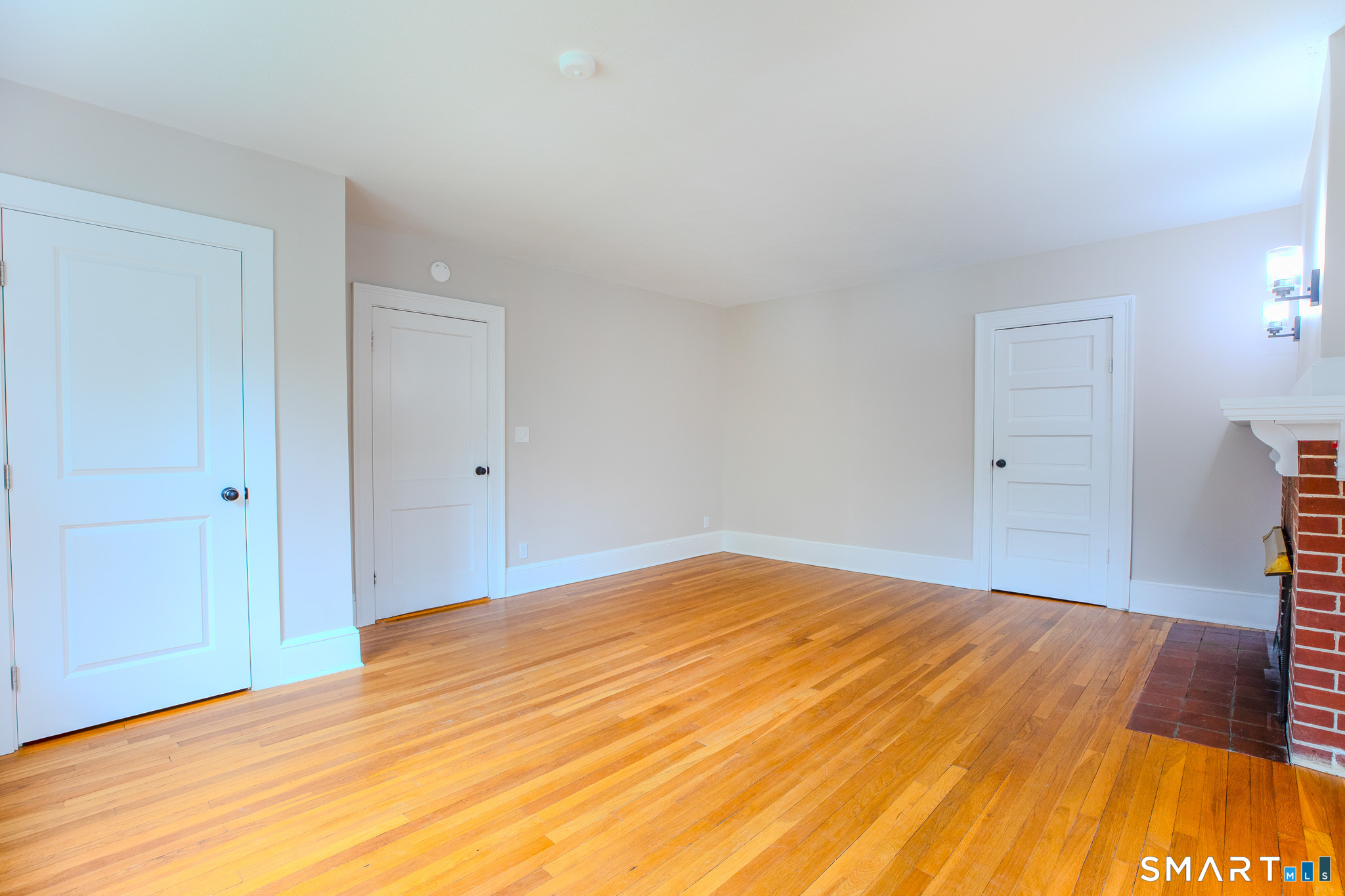 219 Jordan Lane Wethersfield, CT 06109 - Photo 9 of 21