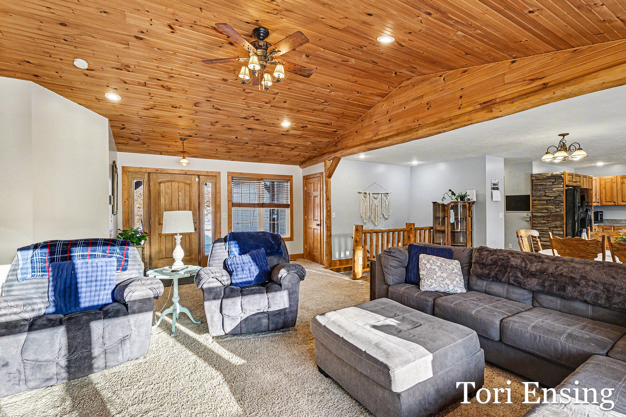 8893 Lakeview Drive Fenwick, MI 48834 - Photo 4 of 28 DSCF7682