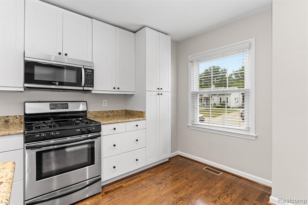 2756 Cumberland Road Berkley, MI 48072 - Photo 25 of 31 Gallery Image 25