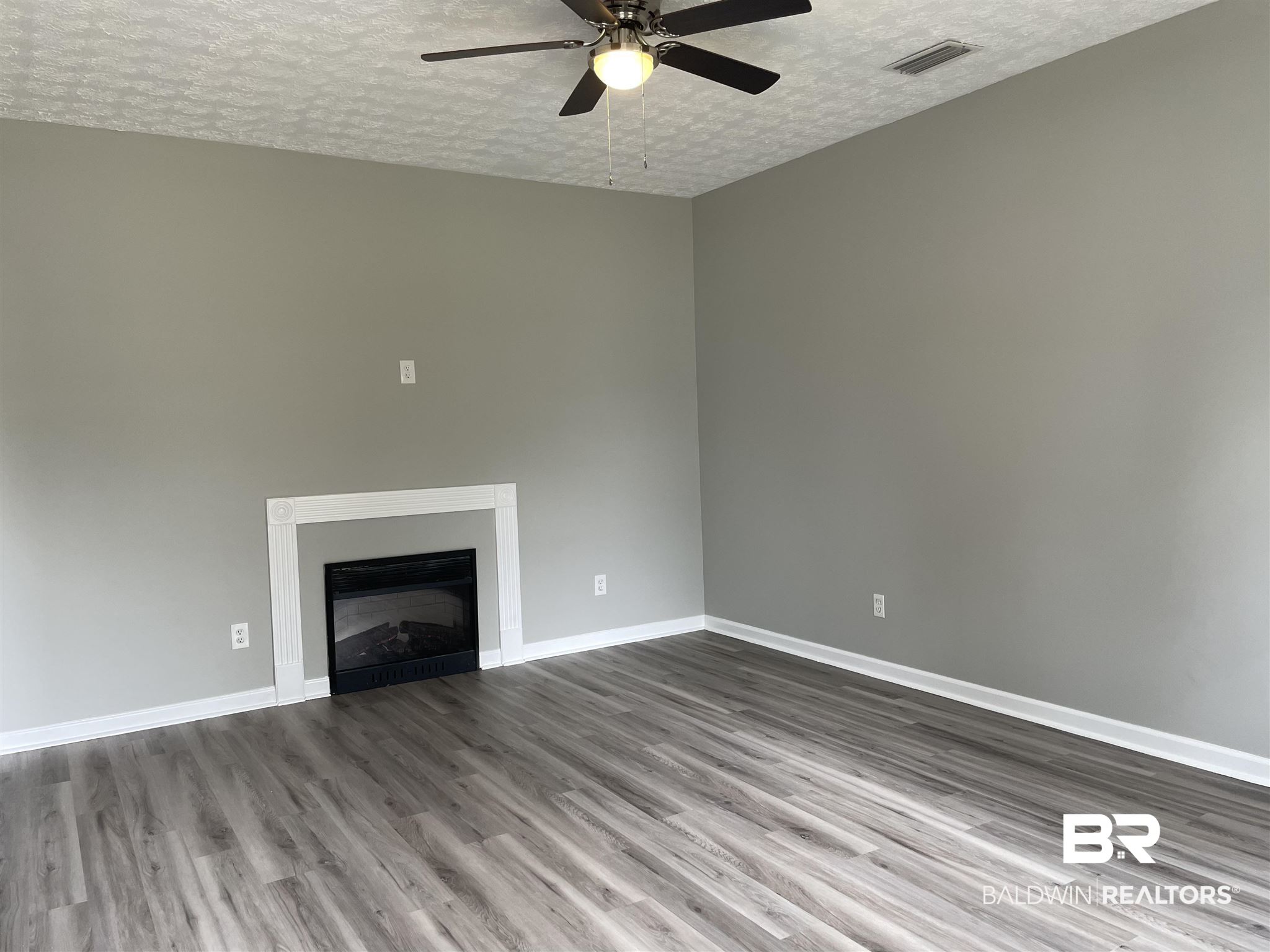 1117 Sloane Cove Foley, AL 36535 - Photo 3 of 9