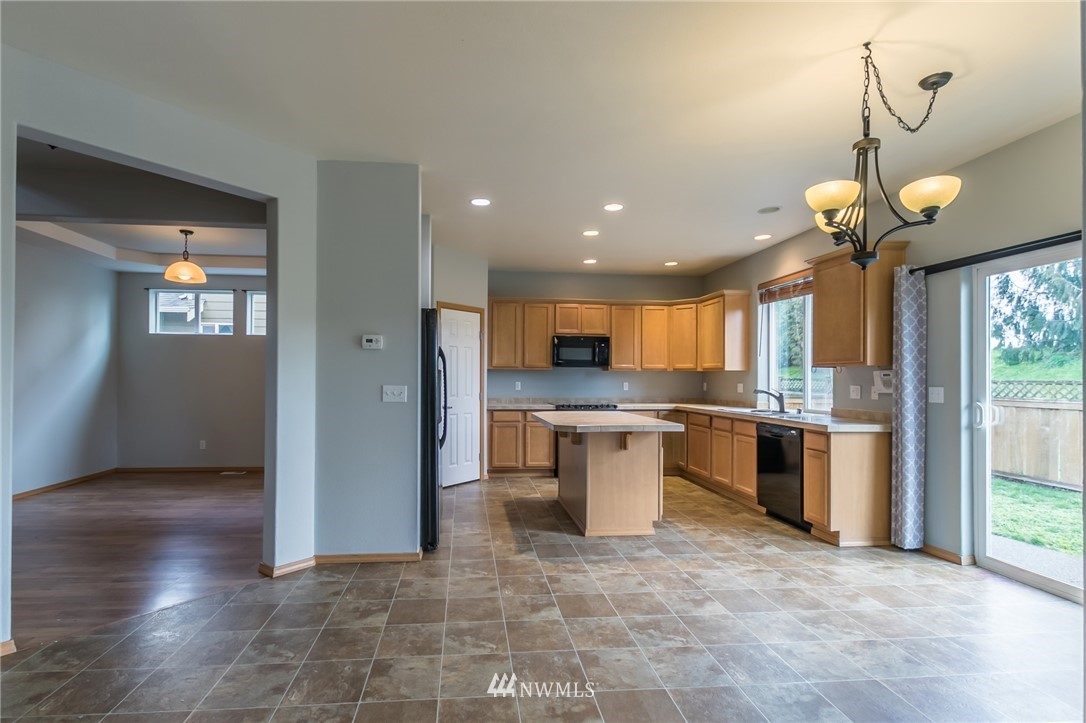 7357 Radius Loop Southeast Lacey, WA 98513 - Photo 8 of 38 Gallery Image 8