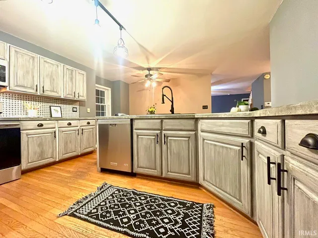 $342,000 | 2995 South 675th Street West, Owensville, IN 47665