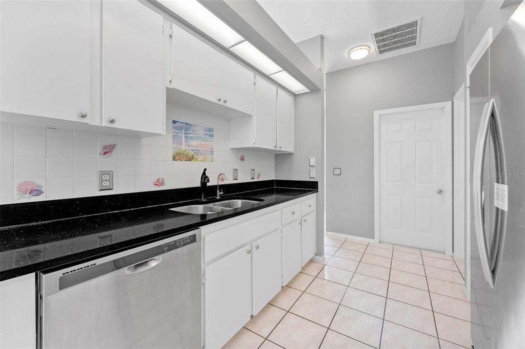 11303 Topaz Street Spring Hill, FL 34608 - Photo 14 of 50 Gallery Image 14