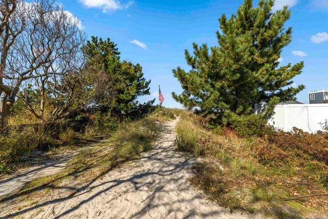 $1,298,000 | 10 Delaware Bay Drive, Villas, NJ 08251