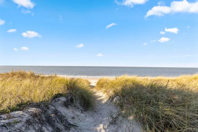 $1,298,000 | 10 Delaware Bay Drive, Villas, NJ 08251