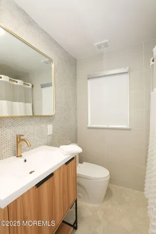 $2,900 | 153 Atlantic Avenue, Long Branch, NJ 07740