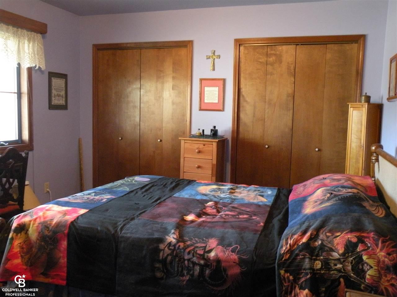 2665 Riley Center Road Memphis, MI 48041 - Photo 16 of 42 2 nd bedroom