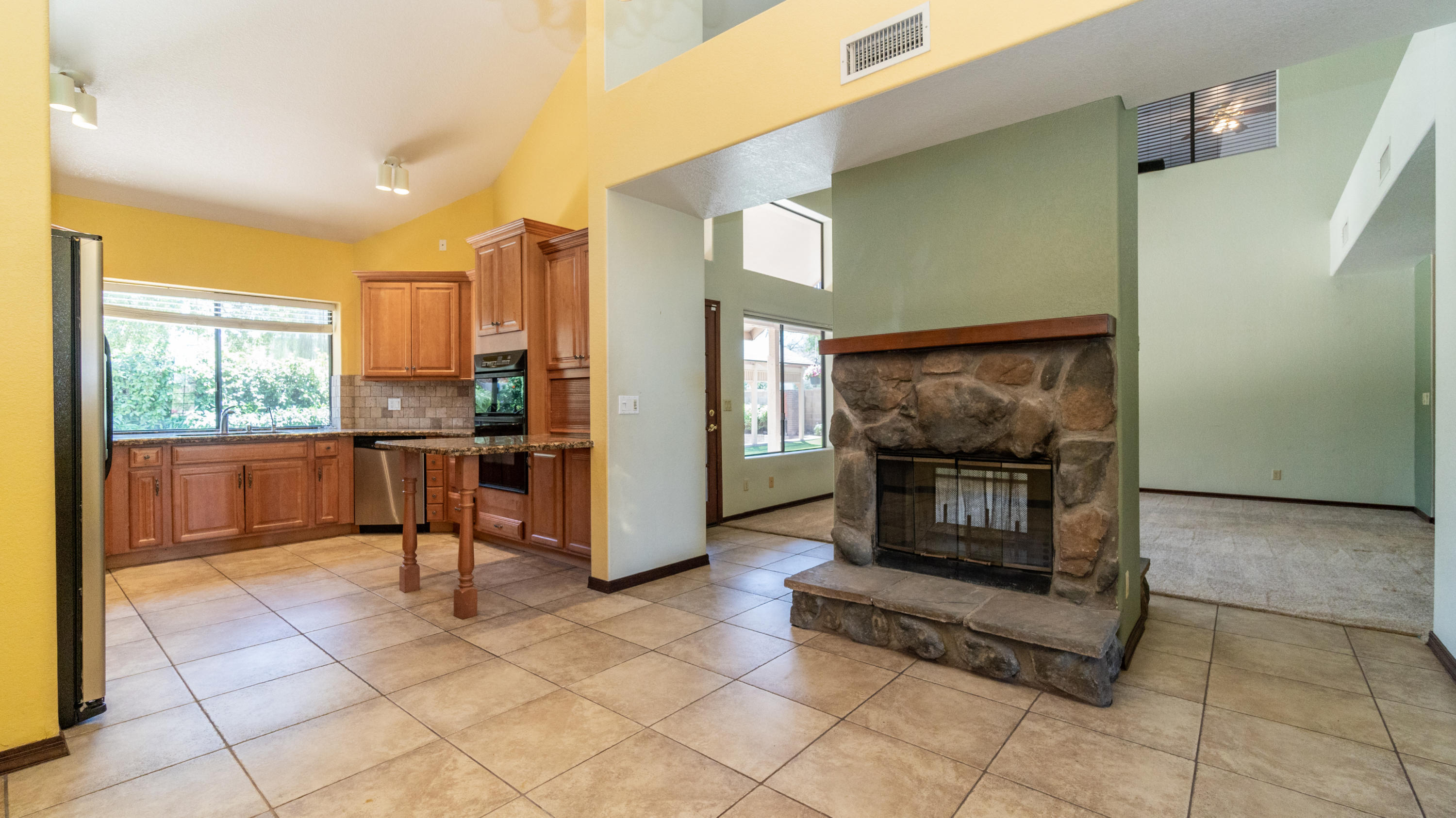 1831 East Colt Road Tempe, AZ 85284 - Photo 14 of 55 Breakfast Nook_Dining2
