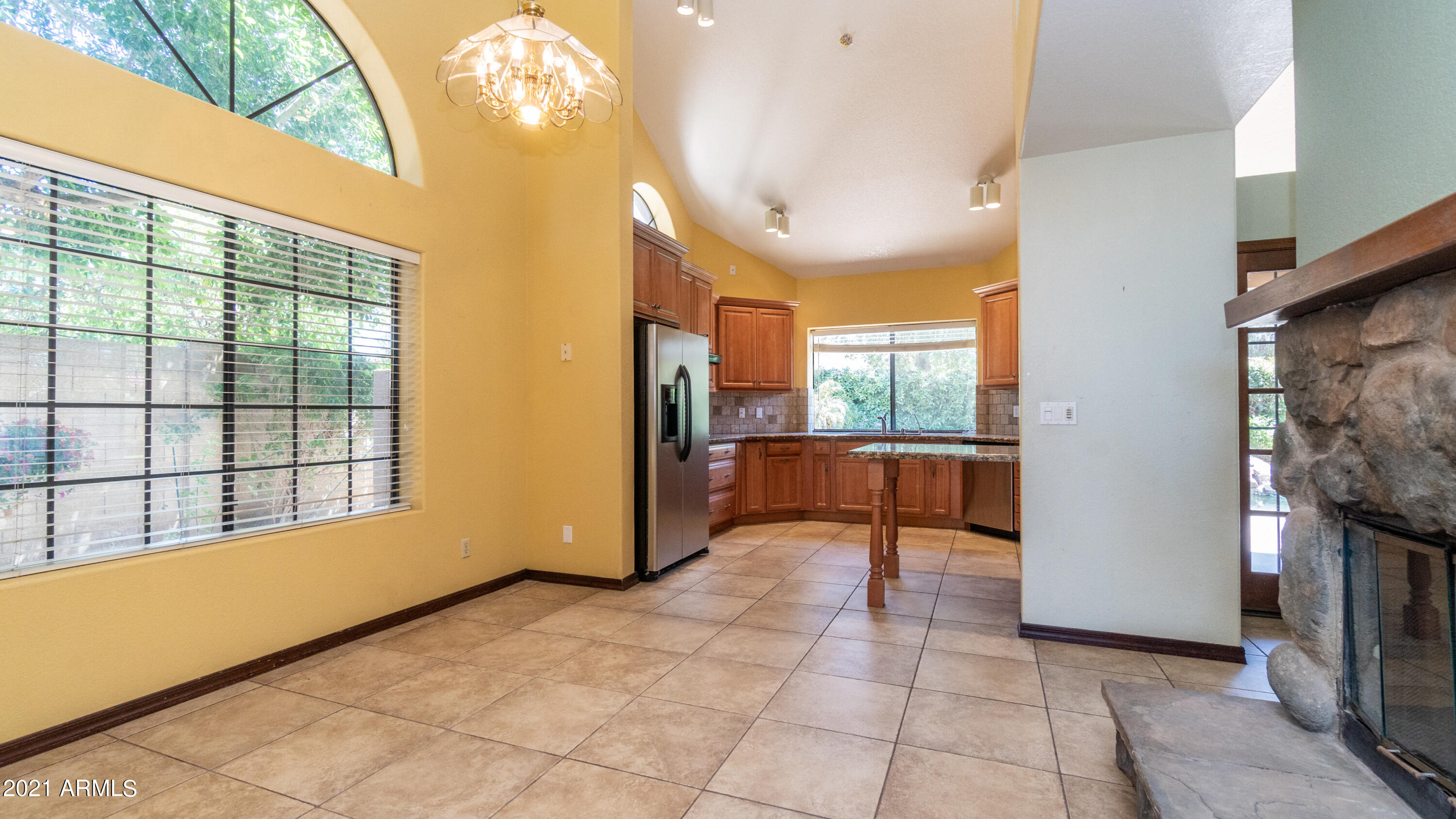 1831 East Colt Road Tempe, AZ 85284 - Photo 15 of 55 Breakfast Nook_Dining