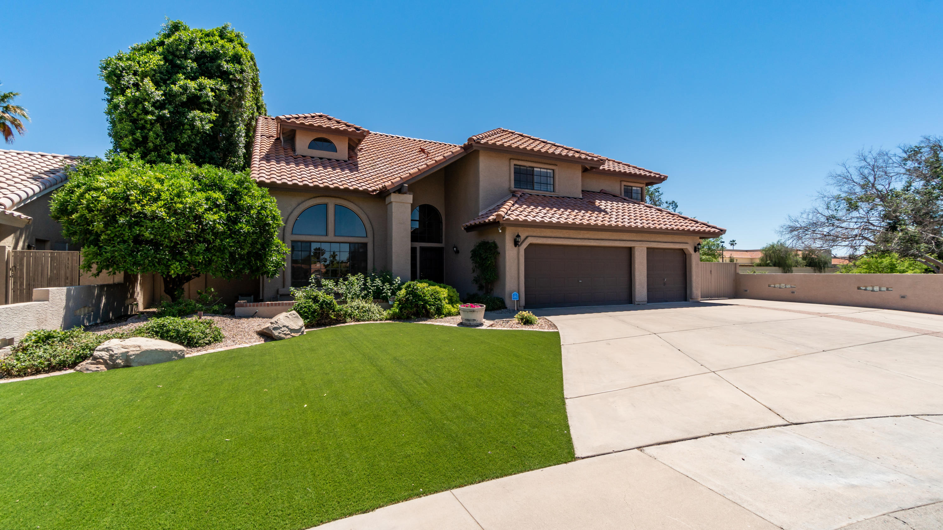 1831 East Colt Road Tempe, AZ 85284 - Photo 3 of 55 Front (2)