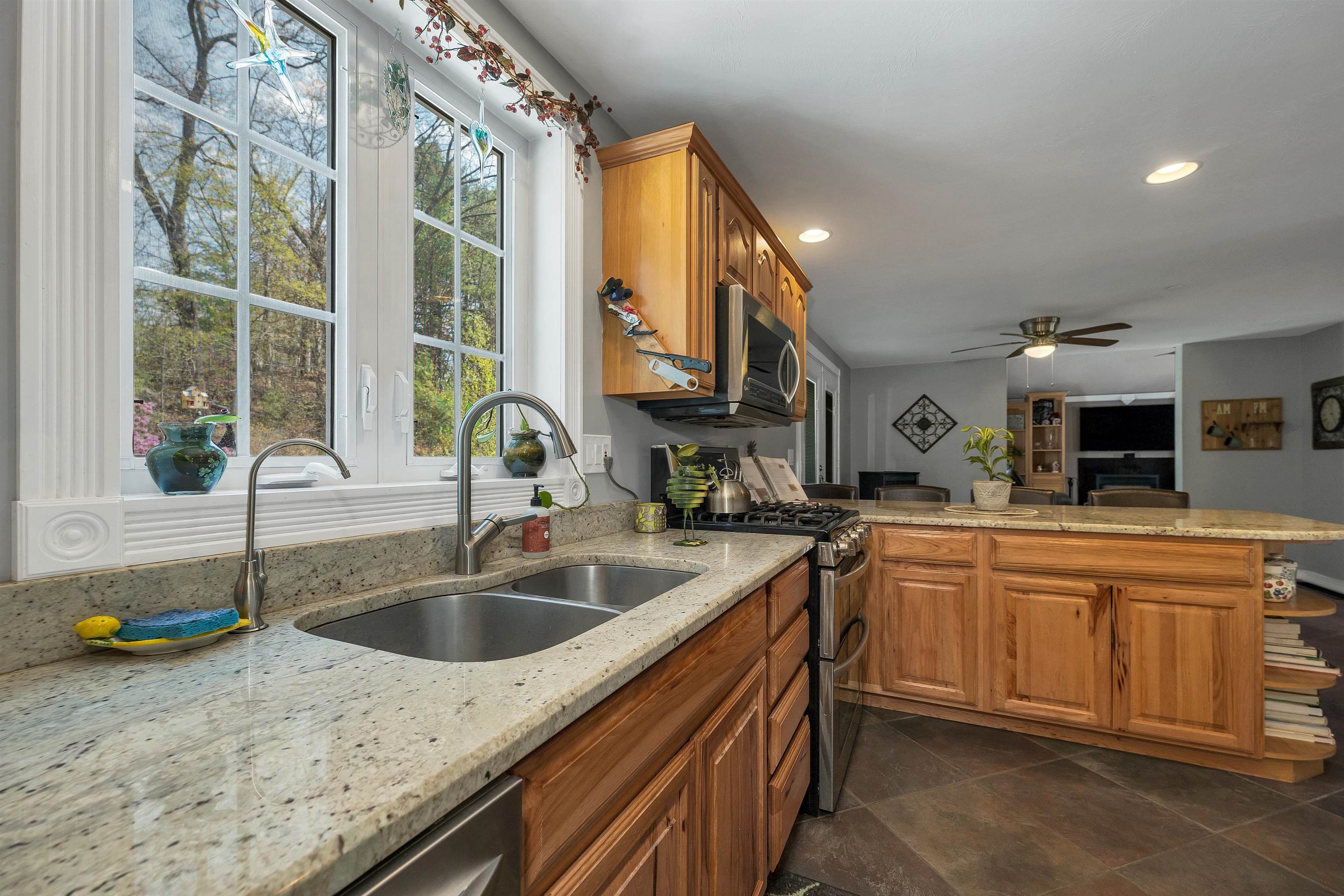71 Auburn Road Hooksett, NH 03106 - Photo 16 of 59