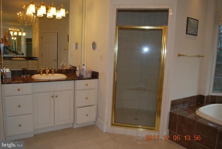 950 Towlston Road McLean, VA 22102 - Photo 22 of 26 Interior (General)