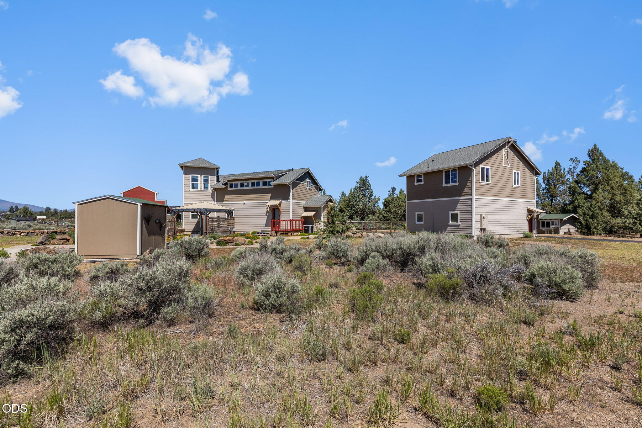 66967 Lance Road Bend, OR 97703 - Photo 6 of 58