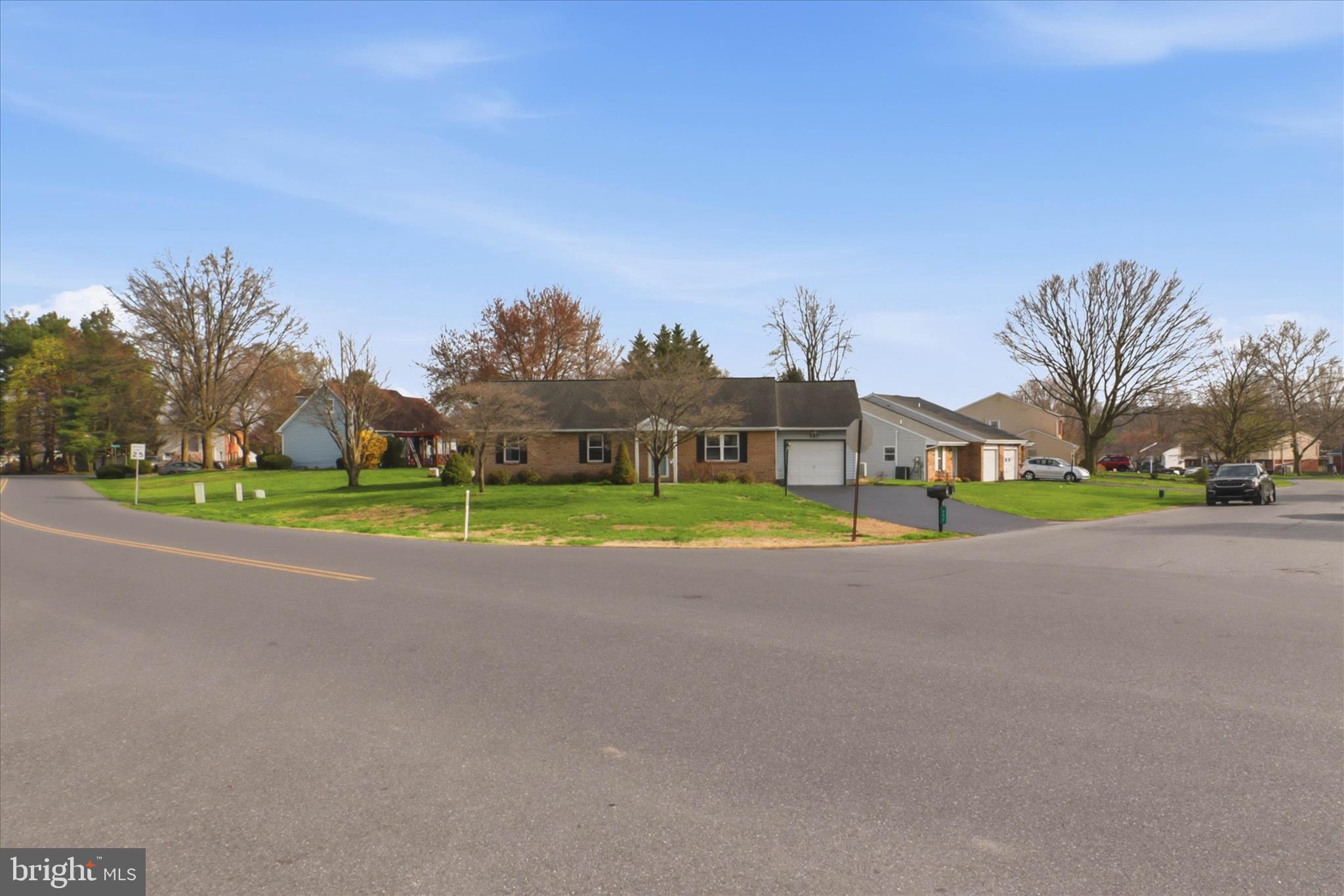 497 Crosswinds Drive Lititz, PA 17543 - Photo 2 of 37
