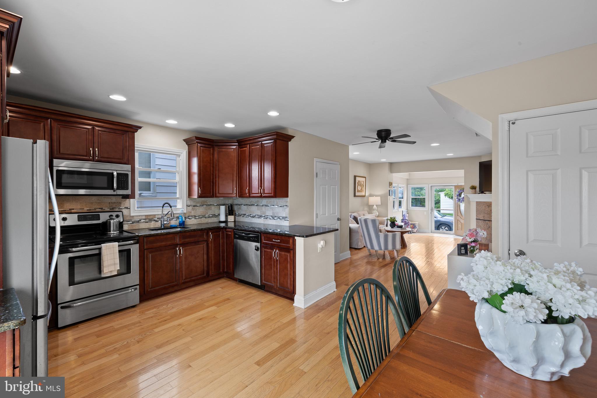 554 Wales Road Havertown, PA 19083 - Photo 10 of 26